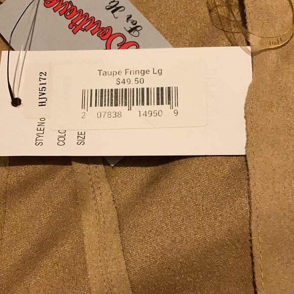 Purses, sweaters, jeans, shirts, shoes, and much more… - Picture 17 of 17